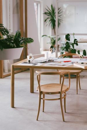 Werner Aisslinger für Thonet Tisch 1140